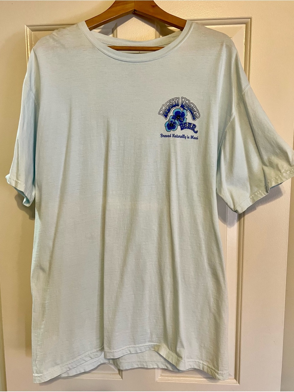 Malibu Shirts Men's Light Blue Maui Lager Parrot Surf T-Shirt - Size L